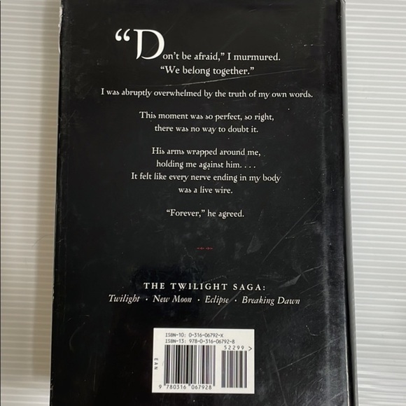 First Edition hardcover Breaking Dawn book written by Stephanie Meyer - Picture 2 of 10